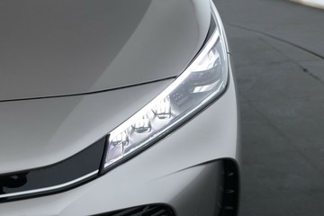 https://vehicle-cdn.autoleague.cloud/30353_61038458_7.jpg