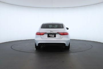 https://vehicle-cdn.autoleague.cloud/30353_61038464_12.jpg