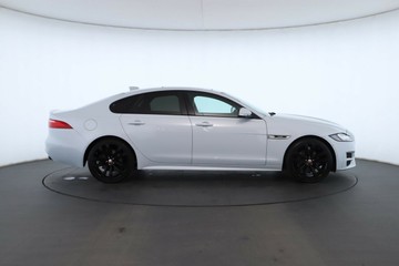 https://vehicle-cdn.autoleague.cloud/30353_61038464_2.jpg