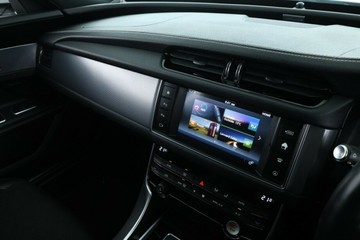 https://vehicle-cdn.autoleague.cloud/30353_61038464_20.jpg