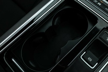 https://vehicle-cdn.autoleague.cloud/30353_61038464_27.jpg