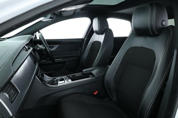 https://vehicle-cdn.autoleague.cloud/30353_61038464_29.jpg
