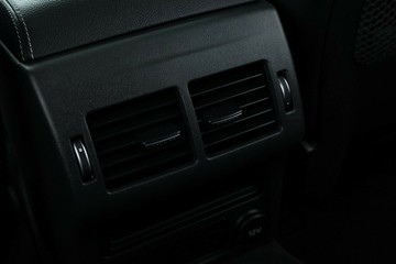 https://vehicle-cdn.autoleague.cloud/30353_61038464_32.jpg