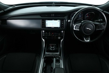 https://vehicle-cdn.autoleague.cloud/30353_61038464_33.jpg