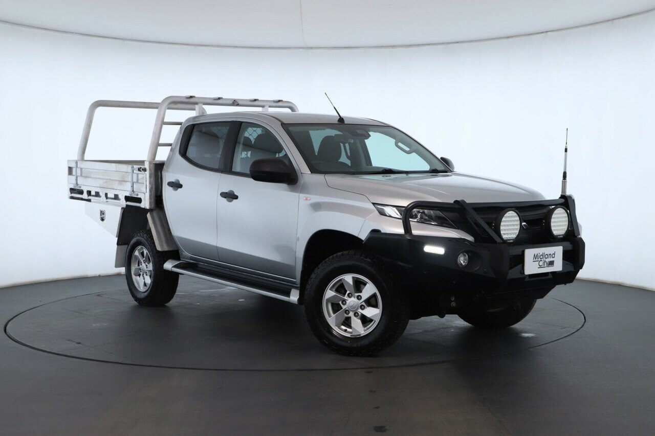 Mitsubishi Triton image 1