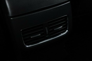 https://vehicle-cdn.autoleague.cloud/30353_61038579_35.jpg