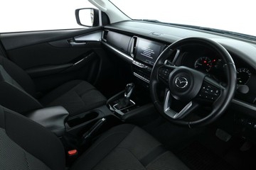 https://vehicle-cdn.autoleague.cloud/30353_61038581_19.jpg