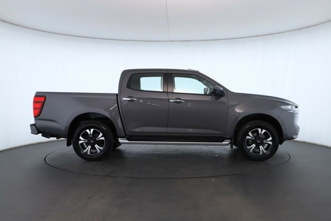 Mazda Bt-50 image 2