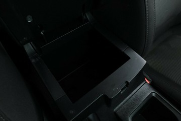 https://vehicle-cdn.autoleague.cloud/30353_61038581_29.jpg
