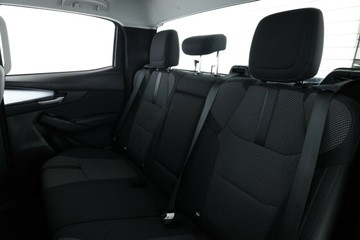 https://vehicle-cdn.autoleague.cloud/30353_61038581_32.jpg