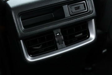 https://vehicle-cdn.autoleague.cloud/30353_61038581_33.jpg