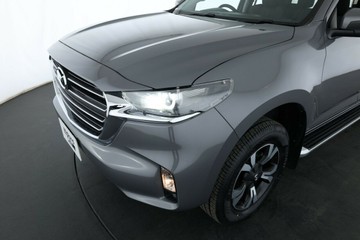 https://vehicle-cdn.autoleague.cloud/30353_61038581_9.jpg
