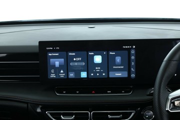 https://vehicle-cdn.autoleague.cloud/30353_61038582_15.jpg