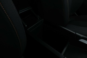 https://vehicle-cdn.autoleague.cloud/30353_61038582_19.jpg