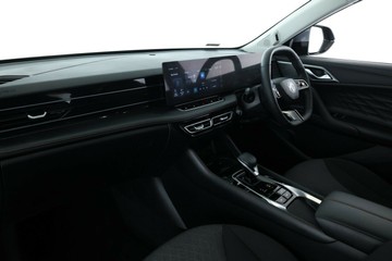 https://vehicle-cdn.autoleague.cloud/30353_61038582_21.jpg
