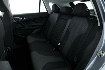 https://vehicle-cdn.autoleague.cloud/30353_61038582_22.jpg