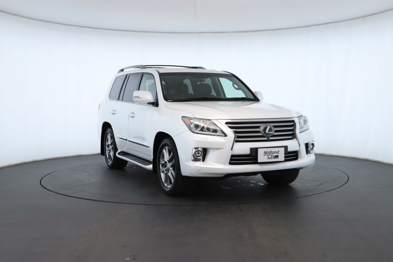 Lexus Lx image 4