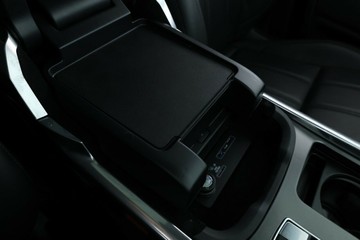 https://vehicle-cdn.autoleague.cloud/30353_61038695_31.jpg