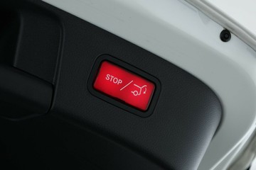 https://vehicle-cdn.autoleague.cloud/30353_61038736_15.jpg