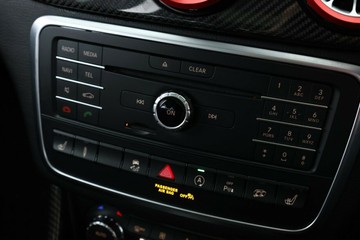 https://vehicle-cdn.autoleague.cloud/30353_61038736_26.jpg