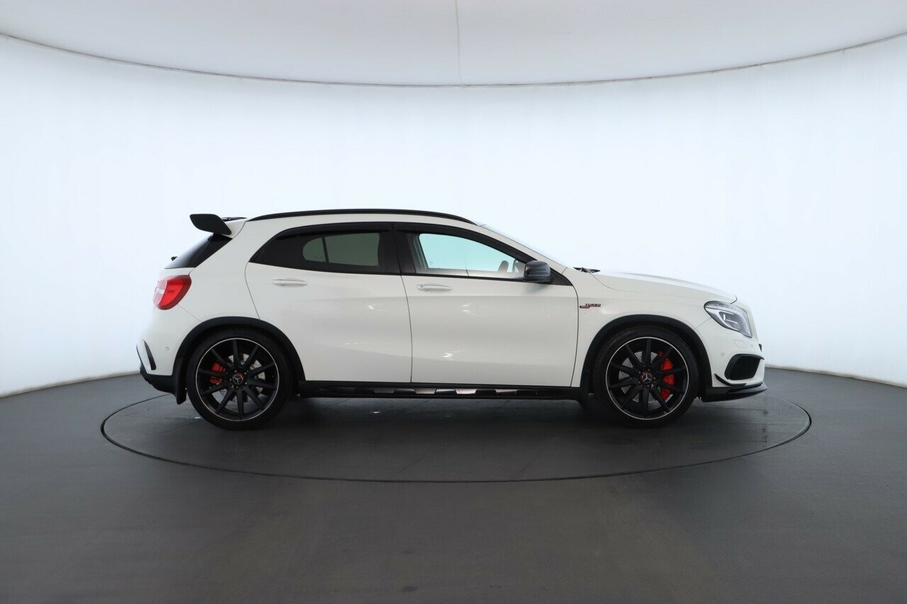 Mercedes Benz Gla-class image 3