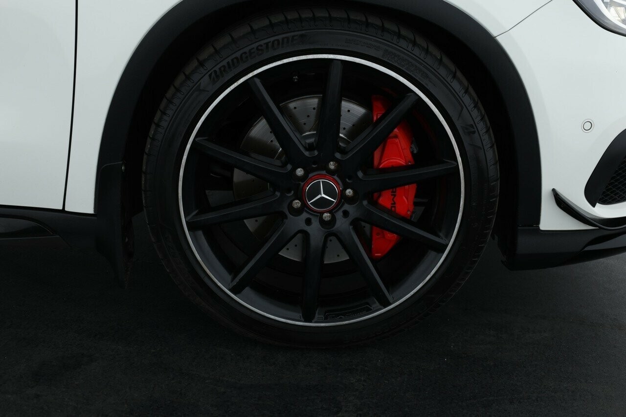 Mercedes Benz Gla-class image 4