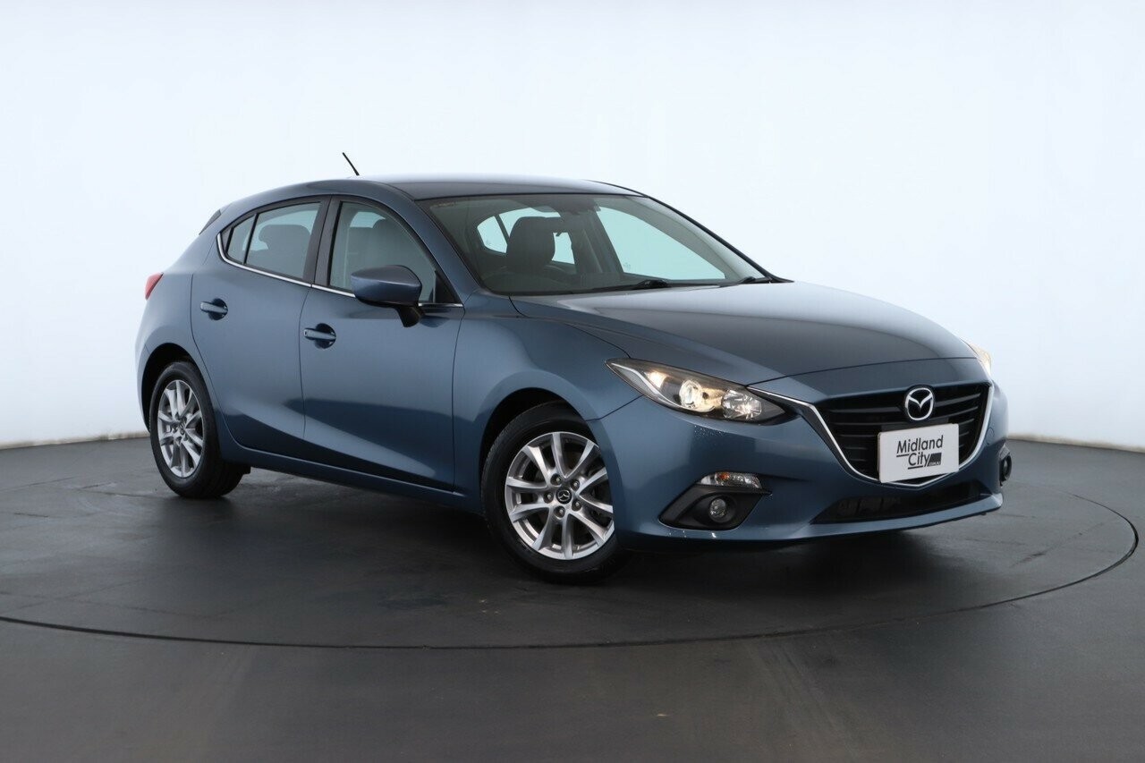 Mazda 3 image 1