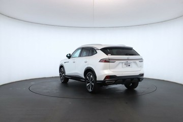 https://vehicle-cdn.autoleague.cloud/30353_61038814_13.jpg