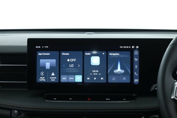 https://vehicle-cdn.autoleague.cloud/30353_61038814_26.jpg