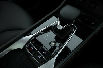https://vehicle-cdn.autoleague.cloud/30353_61038814_29.jpg