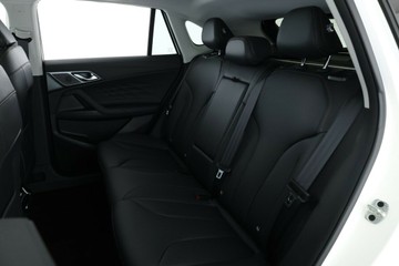 https://vehicle-cdn.autoleague.cloud/30353_61038814_33.jpg