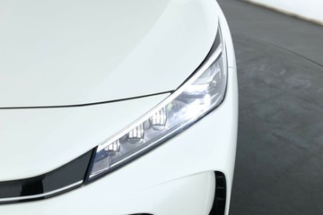 https://vehicle-cdn.autoleague.cloud/30353_61038814_9.jpg