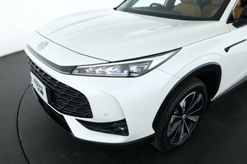 https://vehicle-cdn.autoleague.cloud/30353_61038816_10.jpg