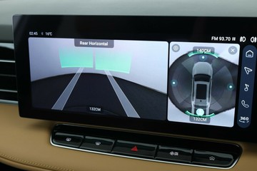 https://vehicle-cdn.autoleague.cloud/30353_61038816_26.jpg