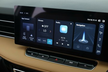 https://vehicle-cdn.autoleague.cloud/30353_61038816_27.jpg
