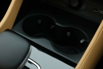 https://vehicle-cdn.autoleague.cloud/30353_61038816_30.jpg
