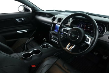 https://vehicle-cdn.autoleague.cloud/30353_61038824_17.jpg