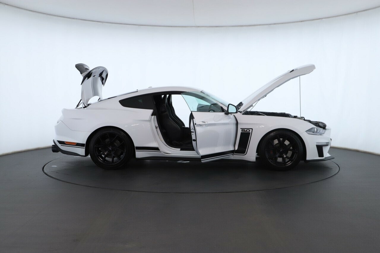 Ford Mustang image 2