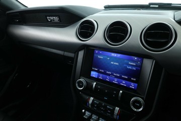 https://vehicle-cdn.autoleague.cloud/30353_61038824_20.jpg