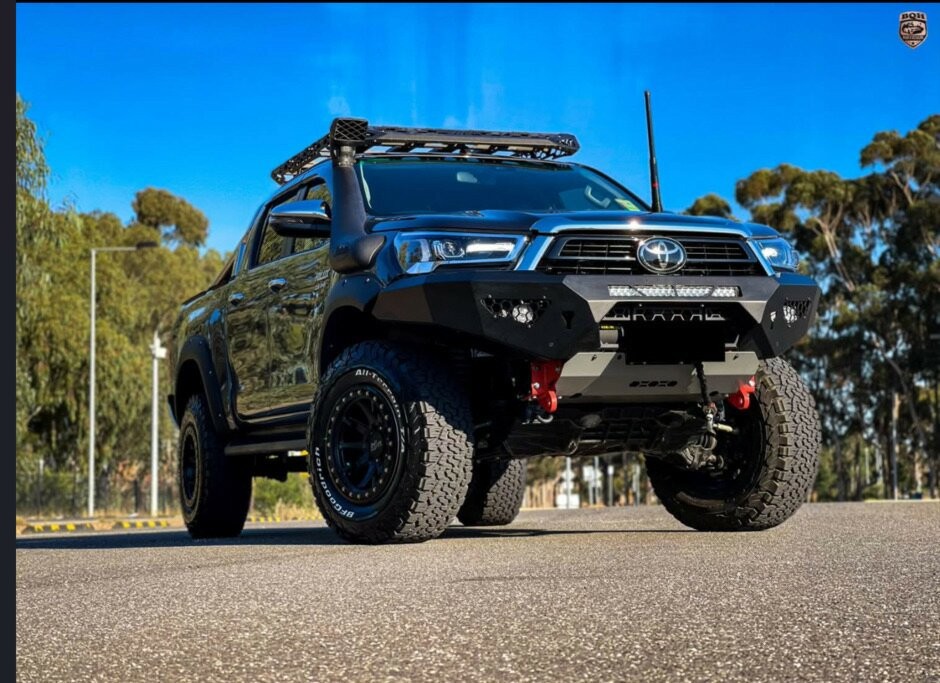 Toyota Hilux image 1