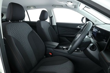 https://vehicle-cdn.autoleague.cloud/30353_61038864_21.jpg
