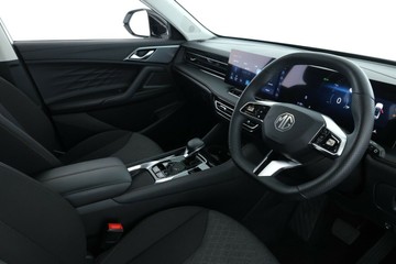 https://vehicle-cdn.autoleague.cloud/30353_61038864_22.jpg