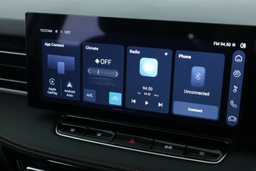 https://vehicle-cdn.autoleague.cloud/30353_61038864_24.jpg