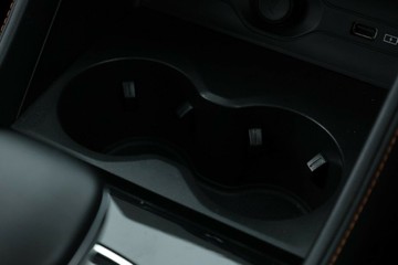 https://vehicle-cdn.autoleague.cloud/30353_61038864_28.jpg