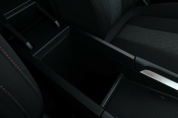 https://vehicle-cdn.autoleague.cloud/30353_61038864_30.jpg