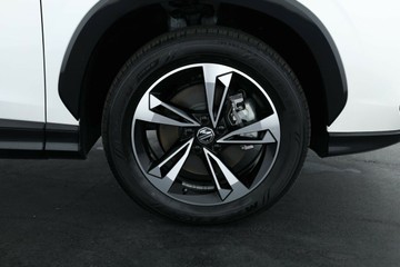 https://vehicle-cdn.autoleague.cloud/30353_61038864_4.jpg