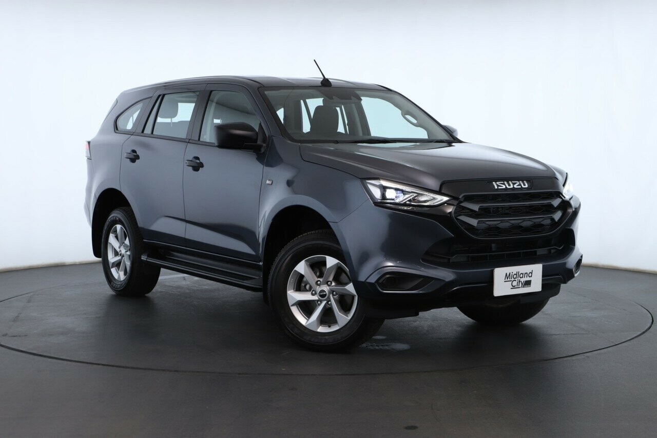 Isuzu Mu-x image 1