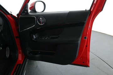 https://vehicle-cdn.autoleague.cloud/30353_61038955_18.jpg