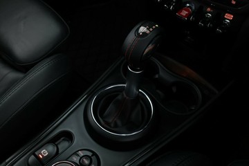 https://vehicle-cdn.autoleague.cloud/30353_61038955_29.jpg