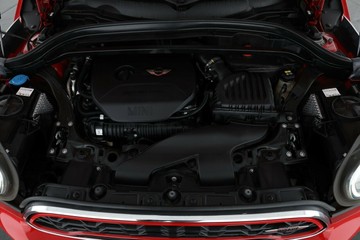 https://vehicle-cdn.autoleague.cloud/30353_61038955_6.jpg
